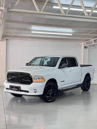 RAM CLASSIC 5.7 V8 GASOLINA LARAMIE CD 4X4 AUTOMÁTICO